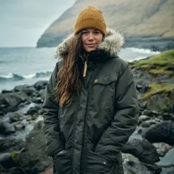 Fjällräven Nuuk Parka Green dámska bunda